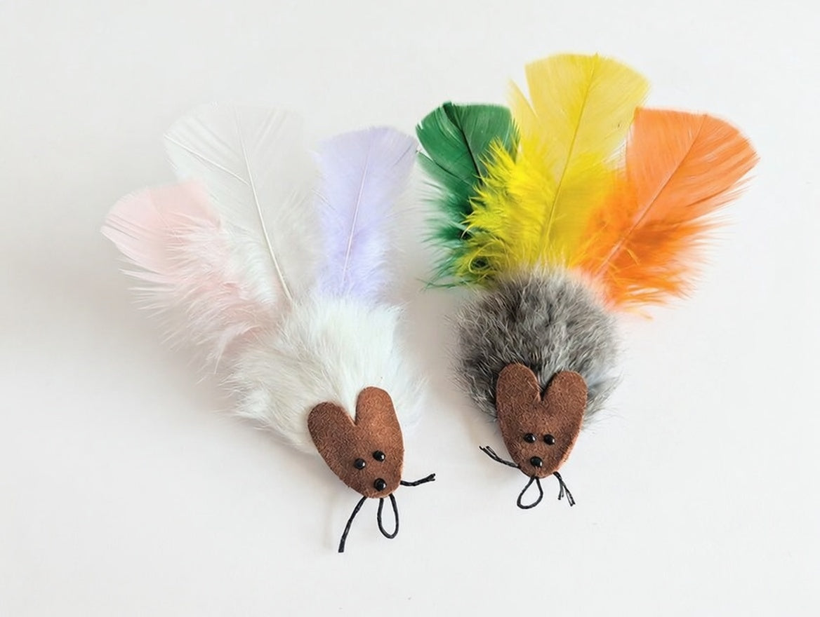 Wand Replacements Runaway Rosie the Rat with Feathers