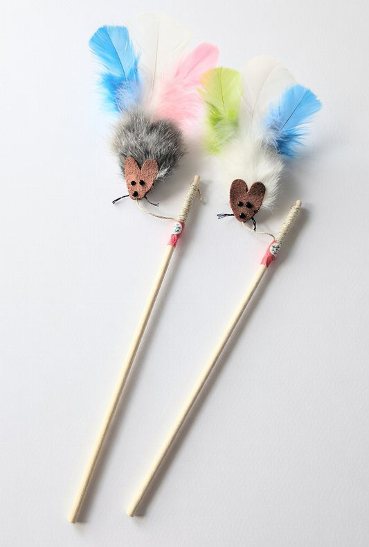 Runaway Rosie Teaser Wand with Feathers